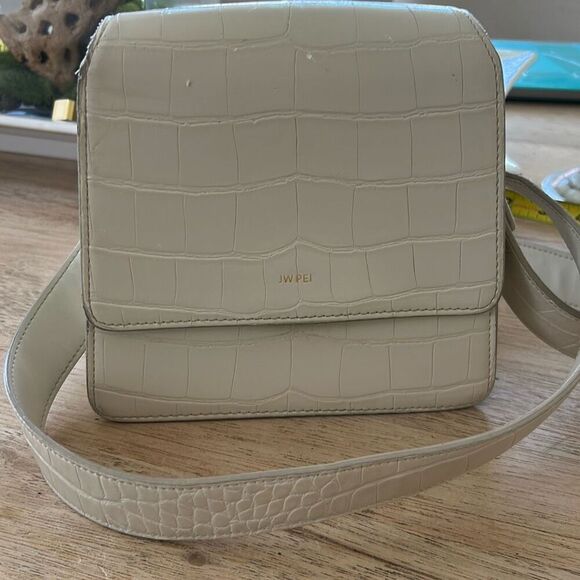 Jwpei cream leather Crossbody bag - Picture 1 of 10